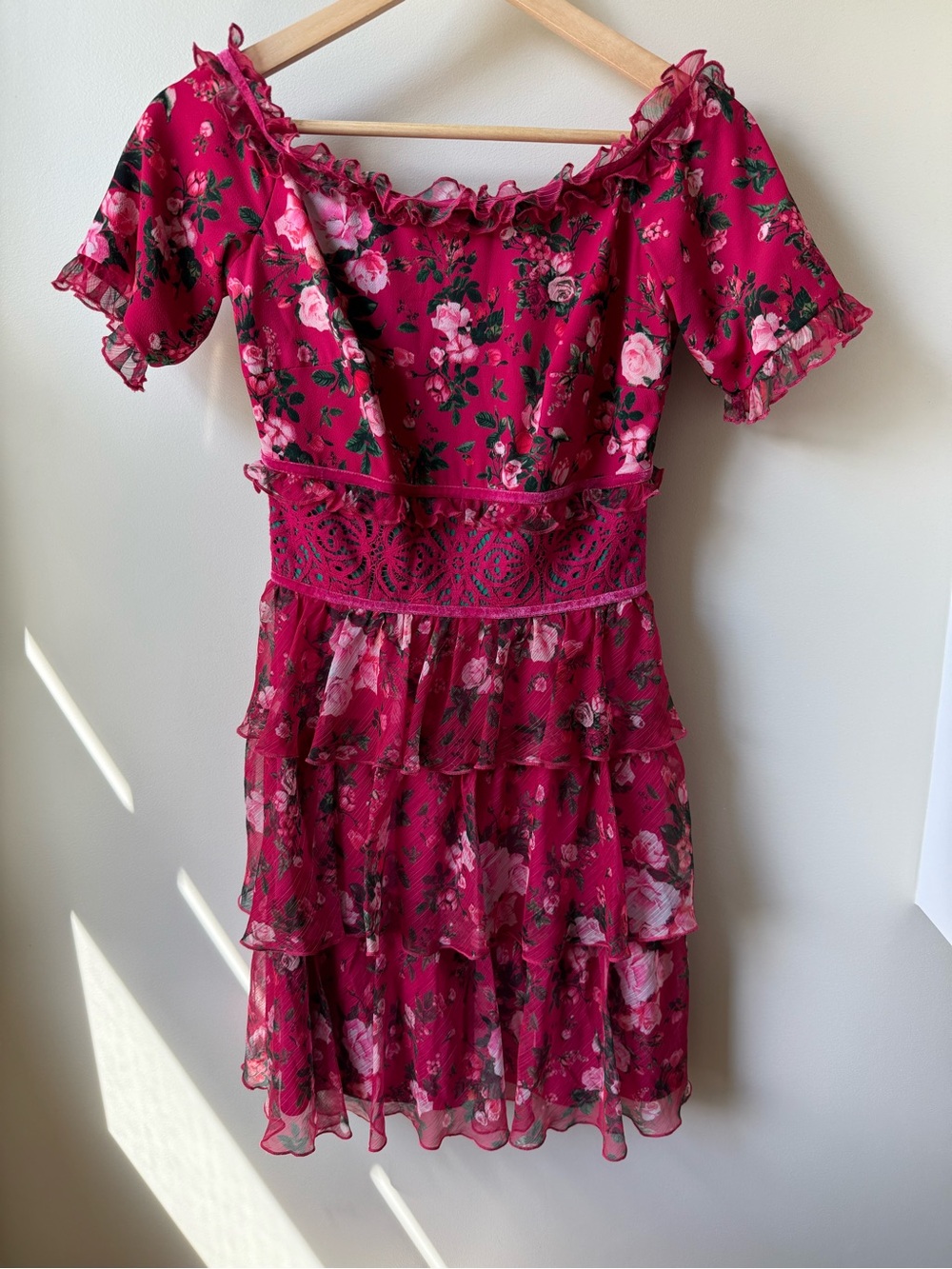 TADASHI SHOJI Bonet Off-The-Shoulder Ruffle Dress Tiered Floral Coquette Pink 0